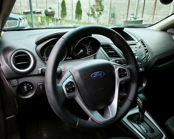 Красный Форд Фиеста, объемом двигателя 1.6 л и пробегом 113 тыс. км за 6900 $, фото 10 на Automoto.ua