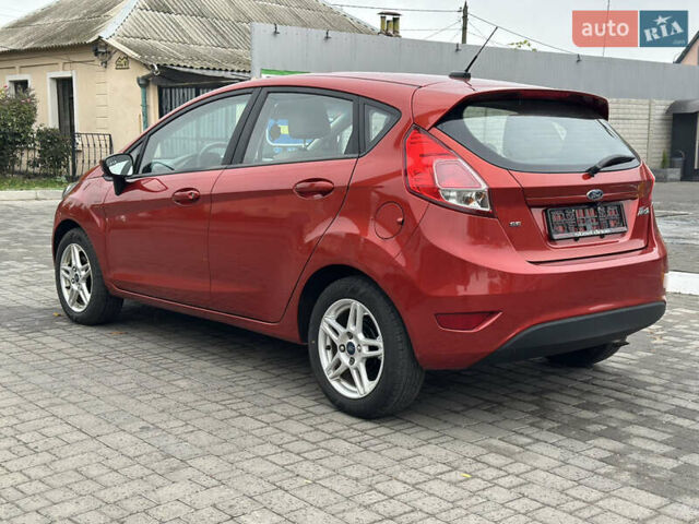 Красный Форд Фиеста, объемом двигателя 1.6 л и пробегом 189 тыс. км за 8999 $, фото 2 на Automoto.ua