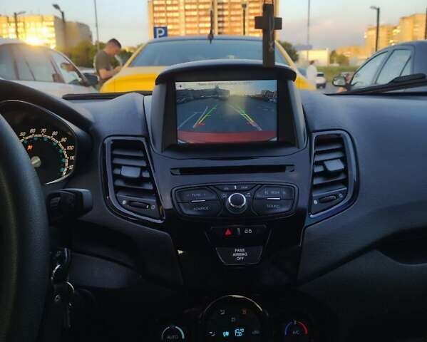 Форд Фиеста 2018 в Львове на Automoto.ua Красный Форд Фиеста, объемом двигателя 1.6 л и пробегом 170 тыс. км за 8600 $, фото 9 на Automoto.ua