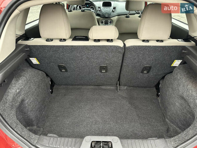 Красный Форд Фиеста, объемом двигателя 1.6 л и пробегом 189 тыс. км за 8999 $, фото 9 на Automoto.ua