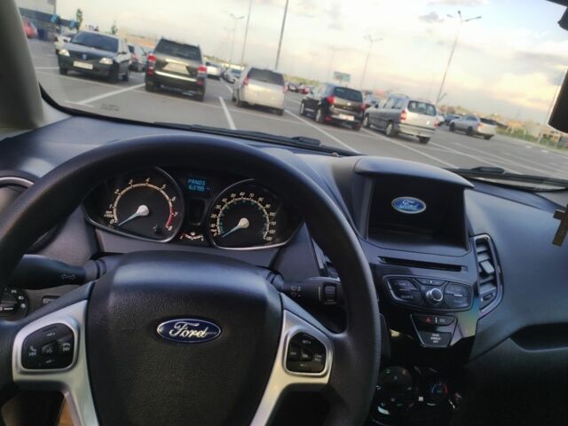 Червоний Форд Фієста, об'ємом двигуна 1.6 л та пробігом 170 тис. км за 8600 $, фото 4 на Automoto.ua