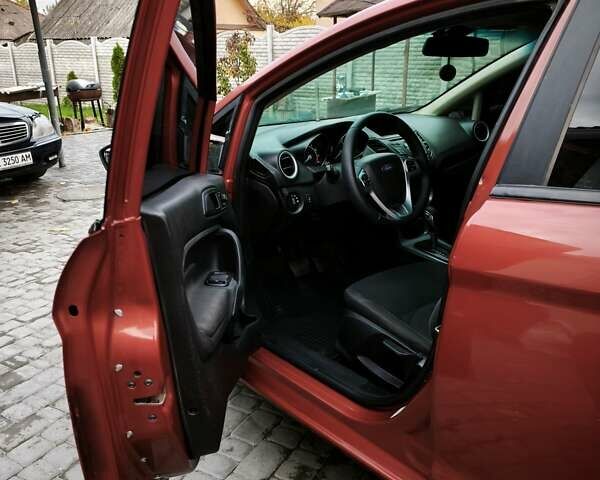 Красный Форд Фиеста, объемом двигателя 1.6 л и пробегом 113 тыс. км за 6900 $, фото 9 на Automoto.ua