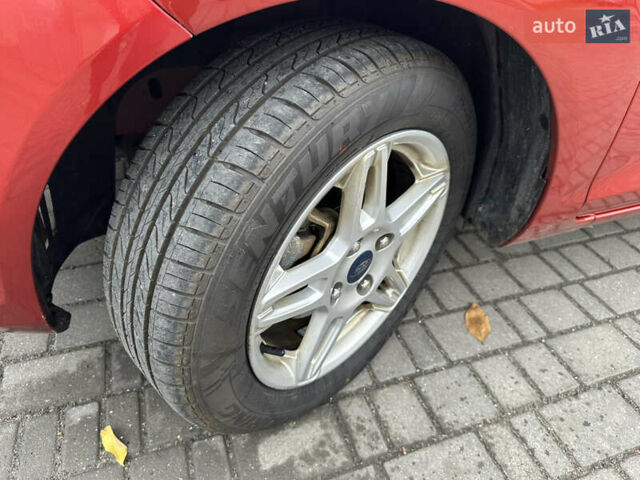 Красный Форд Фиеста, объемом двигателя 1.6 л и пробегом 189 тыс. км за 8999 $, фото 21 на Automoto.ua