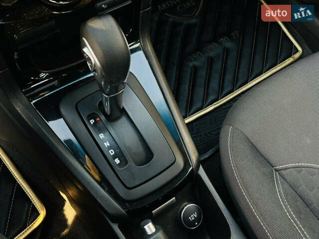 Форд Фиеста 2018 в Харькове на Automoto.ua Красный Форд Фиеста, объемом двигателя 1.57 л и пробегом 105 тыс. км за 9500 $, фото 33 на Automoto.ua