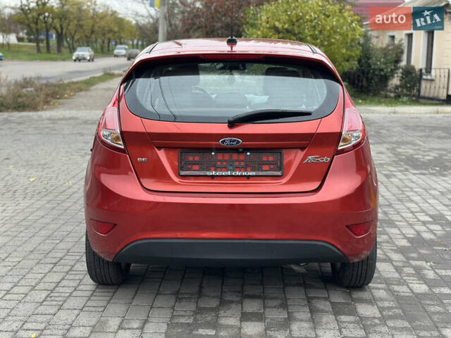 Красный Форд Фиеста, объемом двигателя 1.6 л и пробегом 189 тыс. км за 8999 $, фото 3 на Automoto.ua
