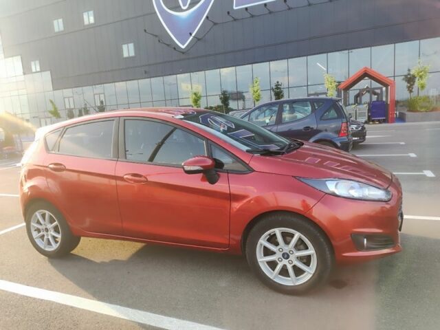 Червоний Форд Фієста, об'ємом двигуна 1.6 л та пробігом 170 тис. км за 8600 $, фото 6 на Automoto.ua