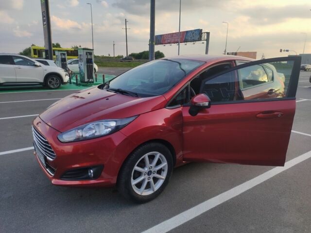 Червоний Форд Фієста, об'ємом двигуна 1.6 л та пробігом 170 тис. км за 8600 $, фото 1 на Automoto.ua