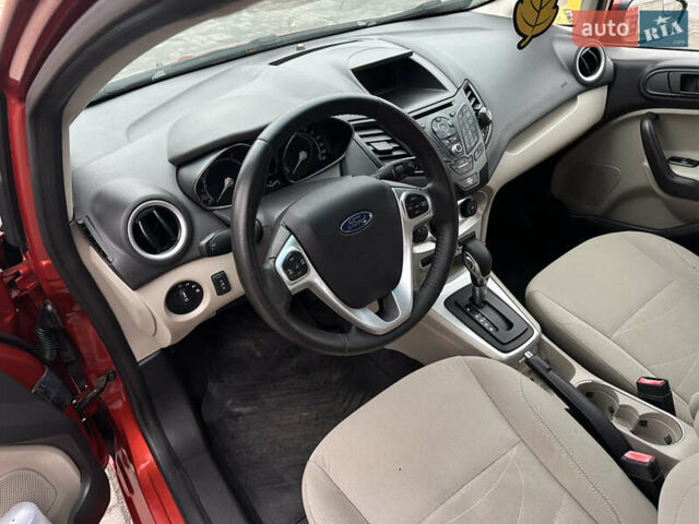Красный Форд Фиеста, объемом двигателя 1.6 л и пробегом 189 тыс. км за 8999 $, фото 6 на Automoto.ua