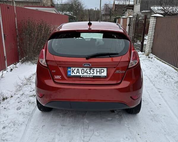 Красный Форд Фиеста, объемом двигателя 1.6 л и пробегом 67 тыс. км за 9000 $, фото 3 на Automoto.ua