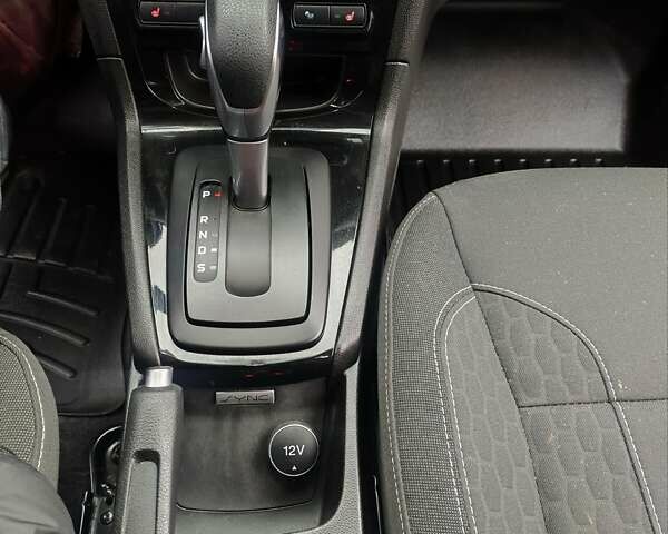 Красный Форд Фиеста, объемом двигателя 0 л и пробегом 70 тыс. км за 10500 $, фото 11 на Automoto.ua