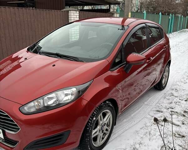 Красный Форд Фиеста, объемом двигателя 1.6 л и пробегом 67 тыс. км за 9000 $, фото 2 на Automoto.ua