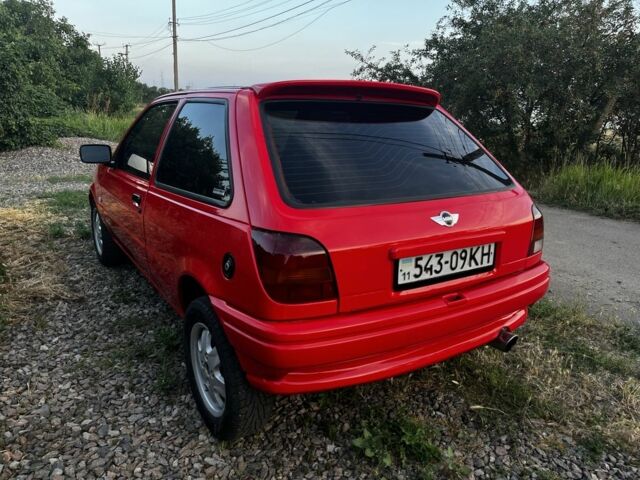 Красный Форд Фиеста, объемом двигателя 1.1 л и пробегом 3 тыс. км за 1350 $, фото 3 на Automoto.ua