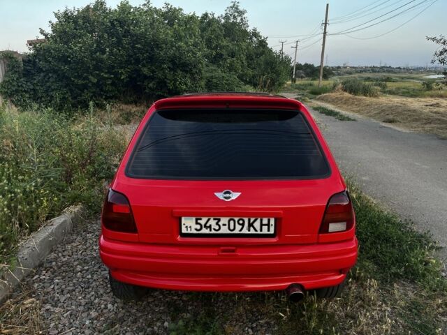 Красный Форд Фиеста, объемом двигателя 1.1 л и пробегом 3 тыс. км за 1350 $, фото 4 на Automoto.ua