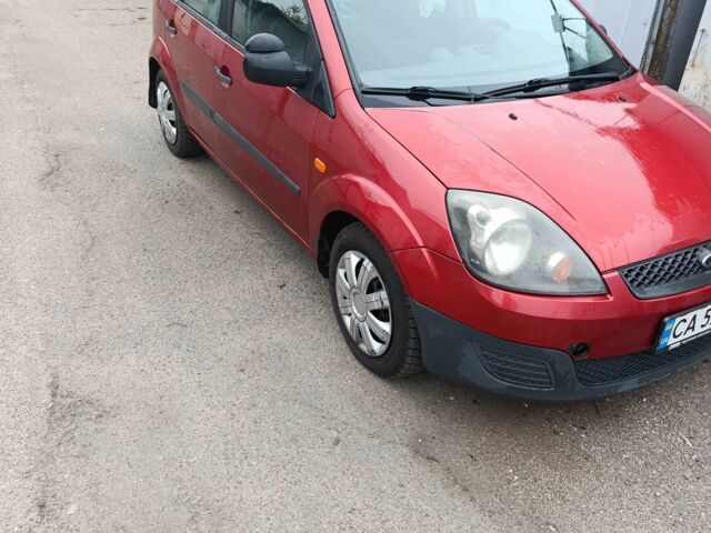 Червоний Форд Фієста, об'ємом двигуна 1.4 л та пробігом 180 тис. км за 4200 $, фото 13 на Automoto.ua