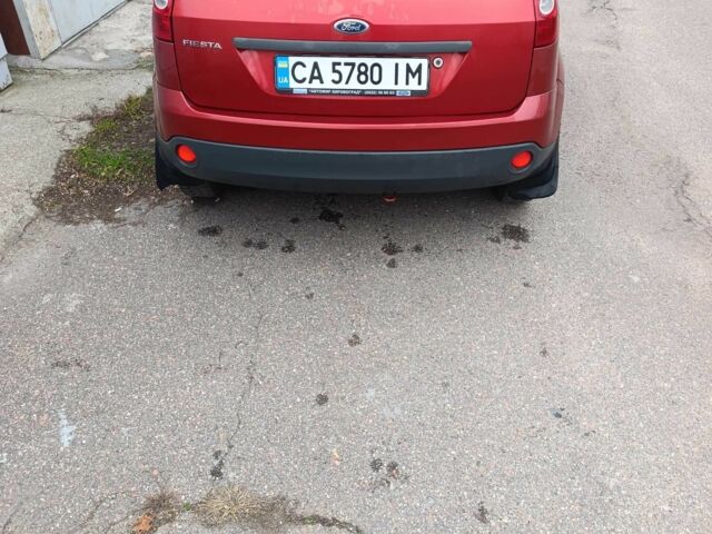 Червоний Форд Фієста, об'ємом двигуна 1.4 л та пробігом 180 тис. км за 4200 $, фото 12 на Automoto.ua