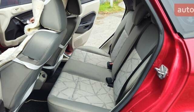 Червоний Форд Фієста, об'ємом двигуна 1.6 л та пробігом 166 тис. км за 7200 $, фото 13 на Automoto.ua