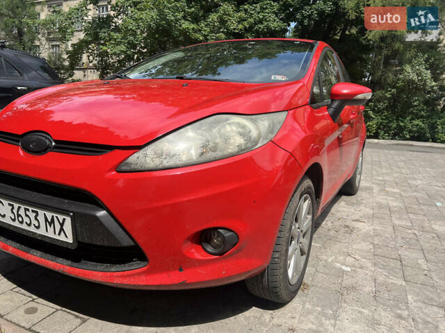 Красный Форд Фиеста, объемом двигателя 1.6 л и пробегом 227 тыс. км за 6700 $, фото 1 на Automoto.ua