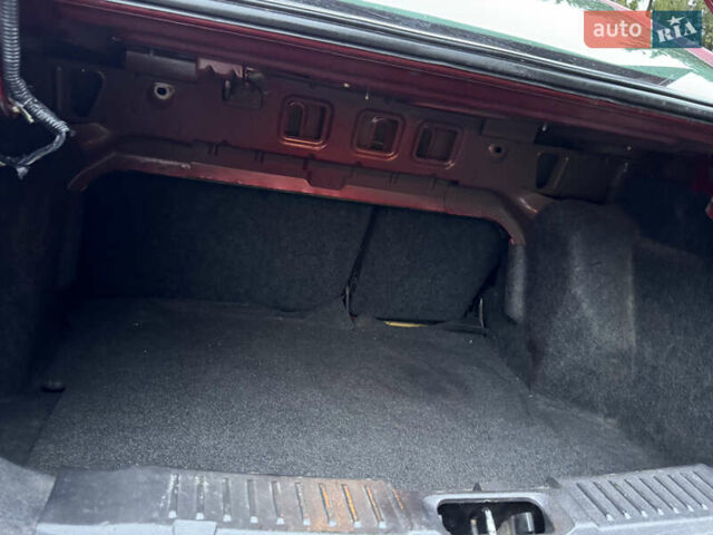 Красный Форд Фиеста, объемом двигателя 1.6 л и пробегом 150 тыс. км за 6599 $, фото 46 на Automoto.ua