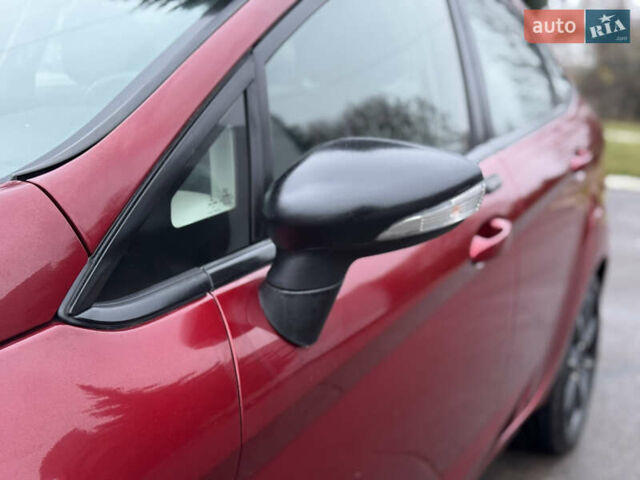 Красный Форд Фиеста, объемом двигателя 1.6 л и пробегом 150 тыс. км за 6499 $, фото 9 на Automoto.ua