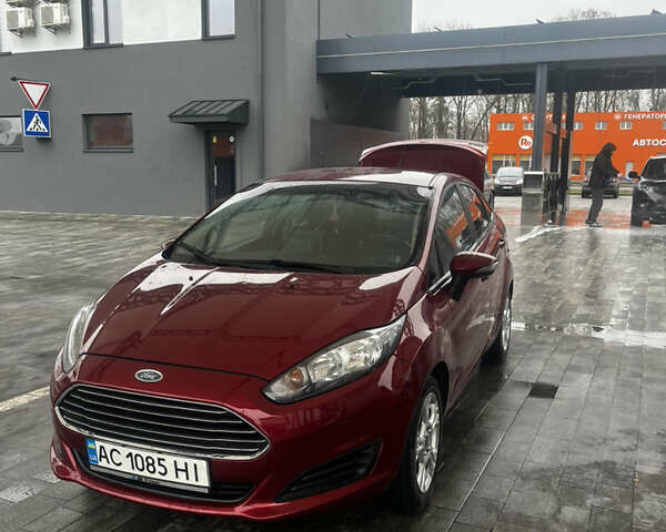 Червоний Форд Фієста, об'ємом двигуна 1.6 л та пробігом 243 тис. км за 7500 $, фото 2 на Automoto.ua