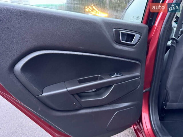 Красный Форд Фиеста, объемом двигателя 1.6 л и пробегом 150 тыс. км за 6599 $, фото 50 на Automoto.ua