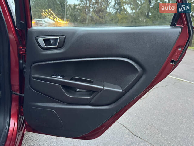 Красный Форд Фиеста, объемом двигателя 1.6 л и пробегом 150 тыс. км за 6599 $, фото 43 на Automoto.ua