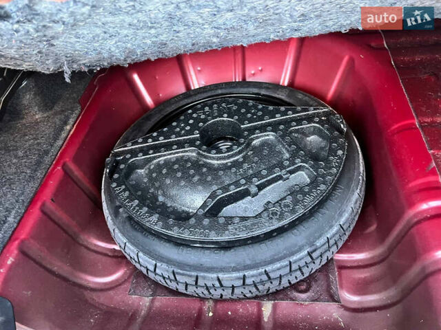 Красный Форд Фиеста, объемом двигателя 1.6 л и пробегом 251 тыс. км за 6500 $, фото 42 на Automoto.ua