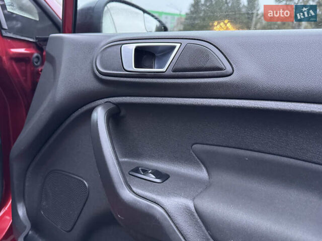 Красный Форд Фиеста, объемом двигателя 1.6 л и пробегом 150 тыс. км за 6599 $, фото 35 на Automoto.ua