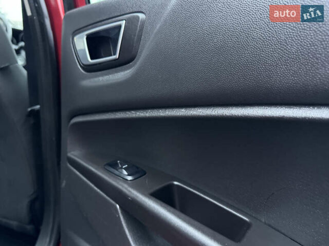 Красный Форд Фиеста, объемом двигателя 1.6 л и пробегом 150 тыс. км за 6599 $, фото 44 на Automoto.ua