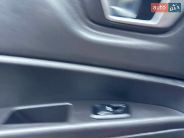 Красный Форд Фиеста, объемом двигателя 1.6 л и пробегом 150 тыс. км за 6599 $, фото 51 на Automoto.ua