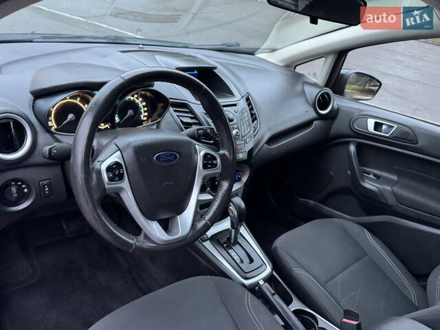 Красный Форд Фиеста, объемом двигателя 1.6 л и пробегом 150 тыс. км за 6599 $, фото 54 на Automoto.ua