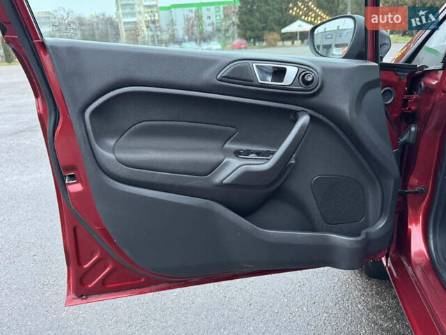 Красный Форд Фиеста, объемом двигателя 1.6 л и пробегом 150 тыс. км за 6499 $, фото 30 на Automoto.ua