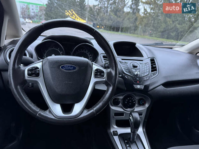 Красный Форд Фиеста, объемом двигателя 1.6 л и пробегом 150 тыс. км за 6499 $, фото 39 на Automoto.ua