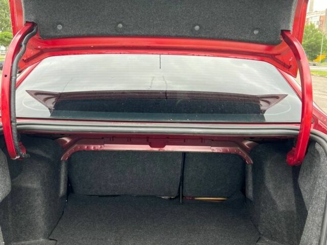 Красный Форд Фиеста, объемом двигателя 1.6 л и пробегом 217 тыс. км за 8700 $, фото 8 на Automoto.ua