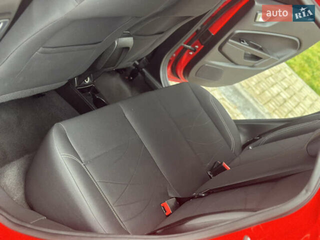 Красный Форд Фиеста, объемом двигателя 1.6 л и пробегом 174 тыс. км за 7499 $, фото 14 на Automoto.ua