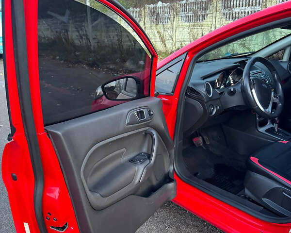 Красный Форд Фиеста, объемом двигателя 1.6 л и пробегом 138 тыс. км за 7000 $, фото 10 на Automoto.ua