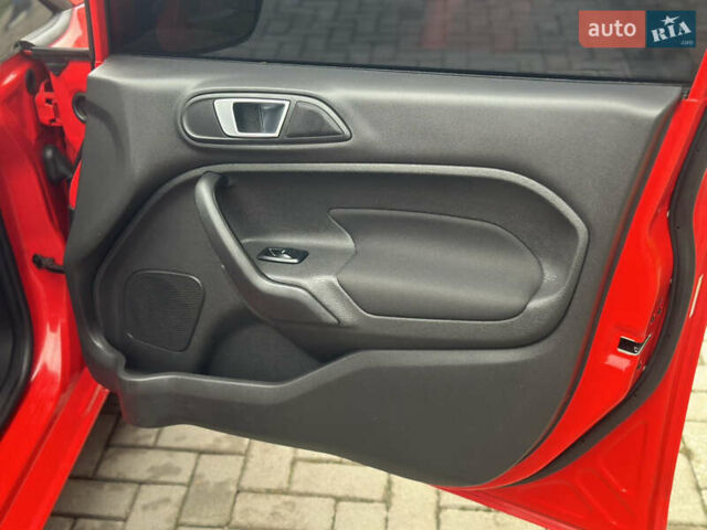 Красный Форд Фиеста, объемом двигателя 1.6 л и пробегом 174 тыс. км за 7499 $, фото 13 на Automoto.ua