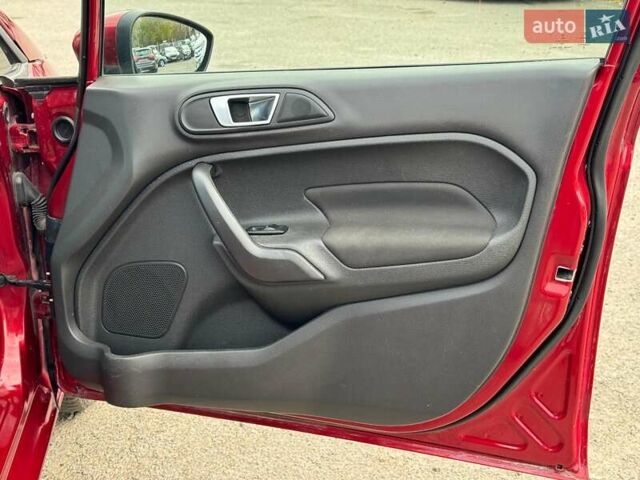 Форд Фиеста 2016 в Виннице на Automoto.ua Красный Форд Фиеста, объемом двигателя 1.6 л и пробегом 136 тыс. км за 7690 $, фото 22 на Automoto.ua