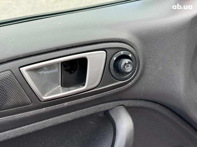 Форд Фиеста 2016 в Виннице на Automoto.ua Красный Форд Фиеста, объемом двигателя 1.6 л и пробегом 136 тыс. км за 7690 $, фото 13 на Automoto.ua