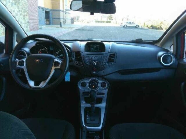 Червоний Форд Фієста, об'ємом двигуна 1.6 л та пробігом 113 тис. км за 2500 $, фото 14 на Automoto.ua