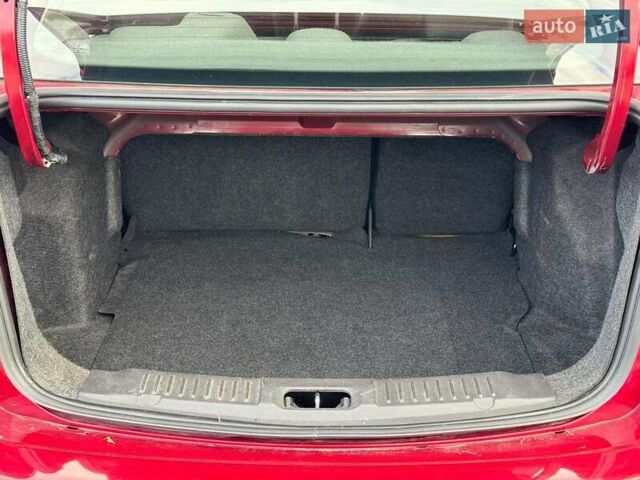 Форд Фиеста 2016 в Виннице на Automoto.ua Красный Форд Фиеста, объемом двигателя 1.6 л и пробегом 136 тыс. км за 7690 $, фото 19 на Automoto.ua