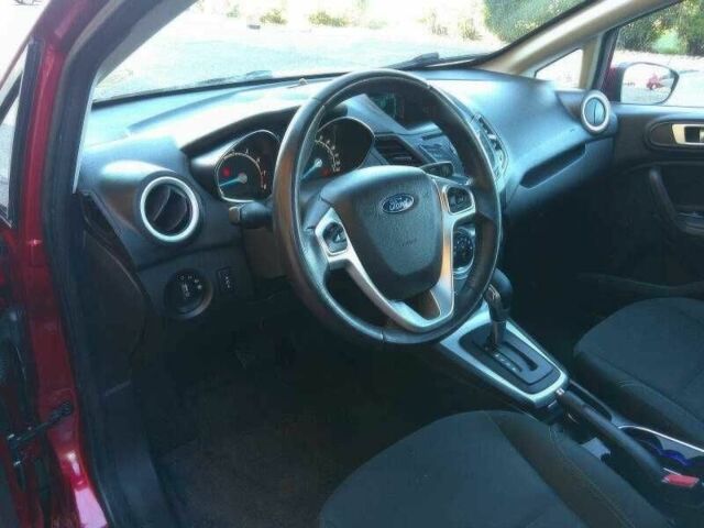 Червоний Форд Фієста, об'ємом двигуна 1.6 л та пробігом 113 тис. км за 2500 $, фото 13 на Automoto.ua
