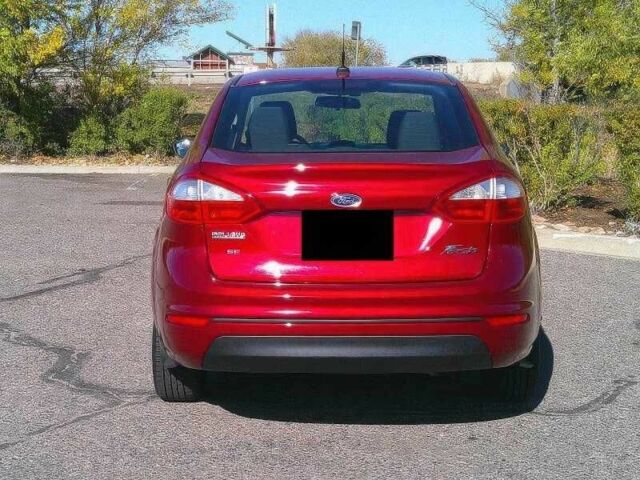 Червоний Форд Фієста, об'ємом двигуна 1.6 л та пробігом 113 тис. км за 2500 $, фото 6 на Automoto.ua