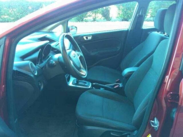 Червоний Форд Фієста, об'ємом двигуна 1.6 л та пробігом 113 тис. км за 2500 $, фото 11 на Automoto.ua