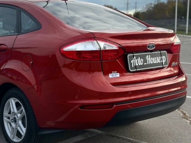 Красный Форд Фиеста, объемом двигателя 0 л и пробегом 102 тыс. км за 9999 $, фото 3 на Automoto.ua