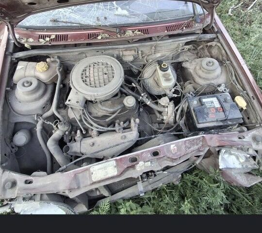 Красный Форд Фиеста, объемом двигателя 1 л и пробегом 200 тыс. км за 550 $, фото 4 на Automoto.ua