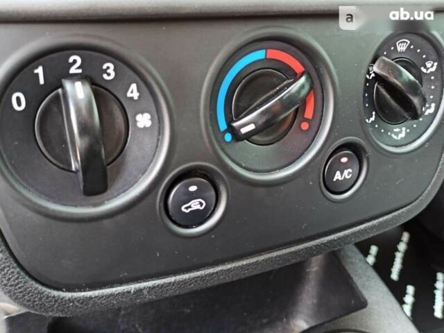 Форд Фієста, об'ємом двигуна 1.3 л та пробігом 206 тис. км за 4350 $, фото 15 на Automoto.ua