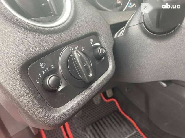 Форд Фиеста, объемом двигателя 1 л и пробегом 108 тыс. км за 6800 $, фото 6 на Automoto.ua