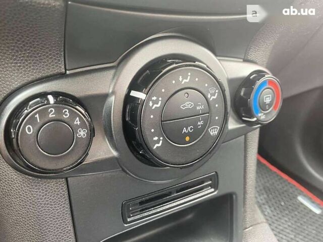 Форд Фиеста, объемом двигателя 1 л и пробегом 108 тыс. км за 6800 $, фото 9 на Automoto.ua