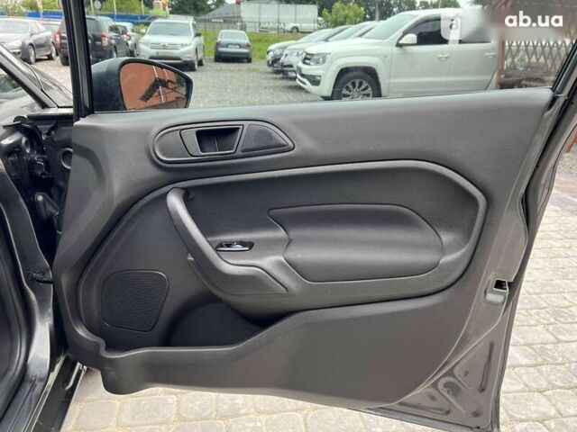 Форд Фиеста, объемом двигателя 1.6 л и пробегом 110 тыс. км за 8600 $, фото 19 на Automoto.ua